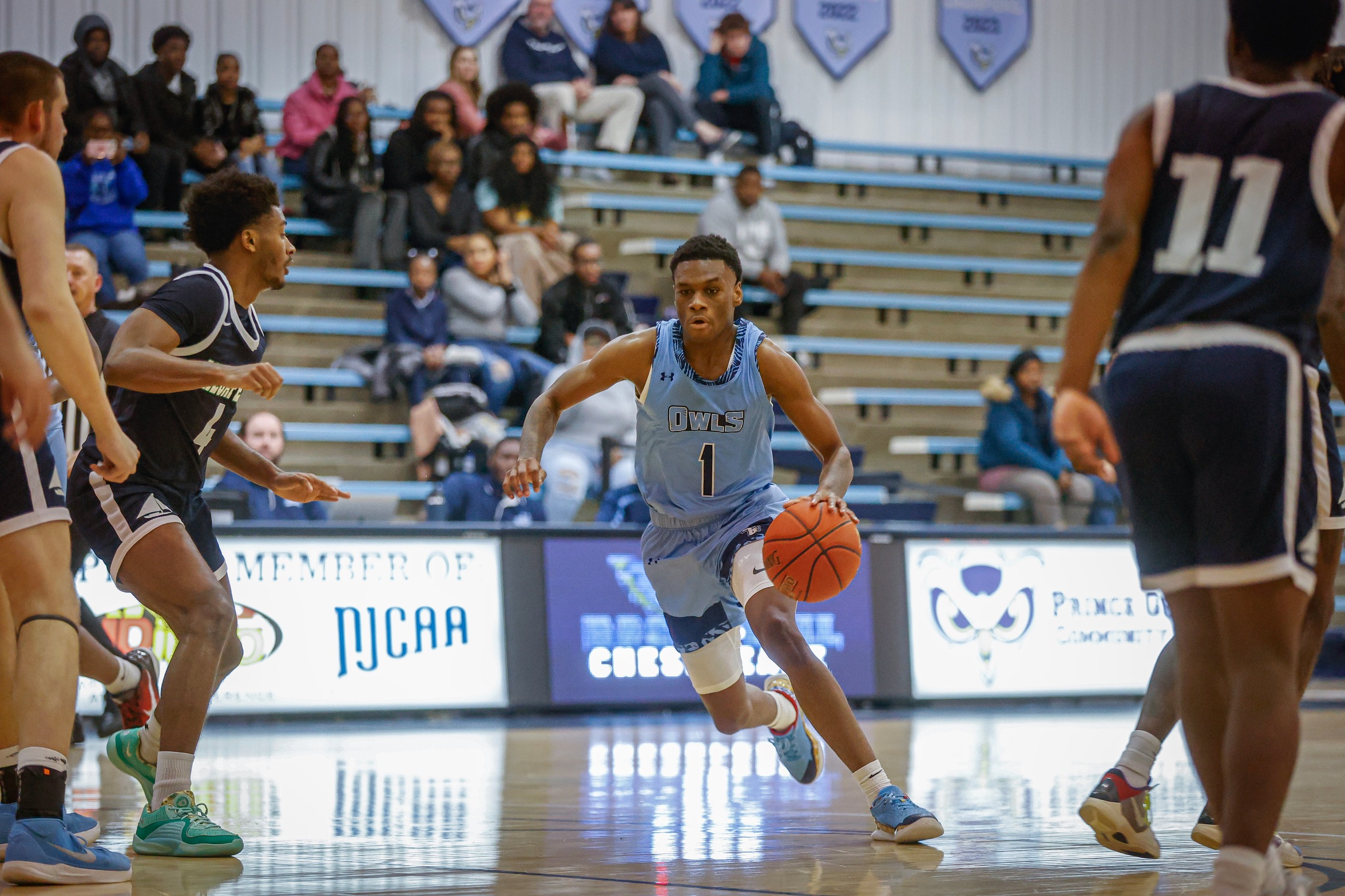 Men&rsquo;s Basketball Dominates Chesapeake at Home, 83-57