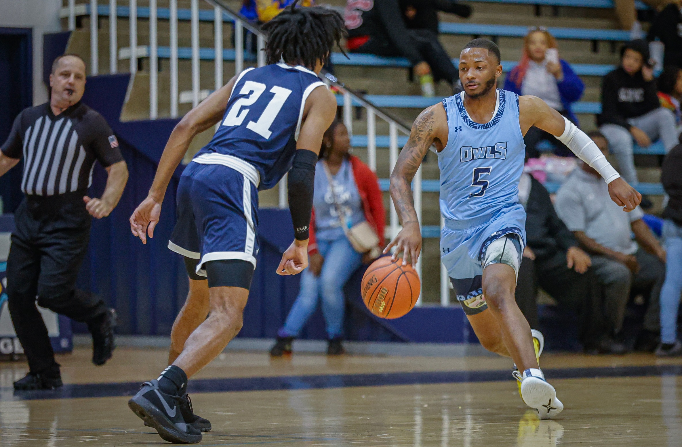 Jackson Comes Up Clutch in Owls 86-84 Thriller Over Garrett