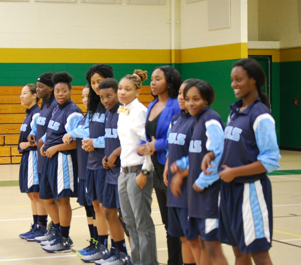 Lady Owls on Top after the First Week of Play